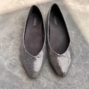 VIONIC Snakeskin Gunmetal Print Point Toe Ballet Flats Size 8